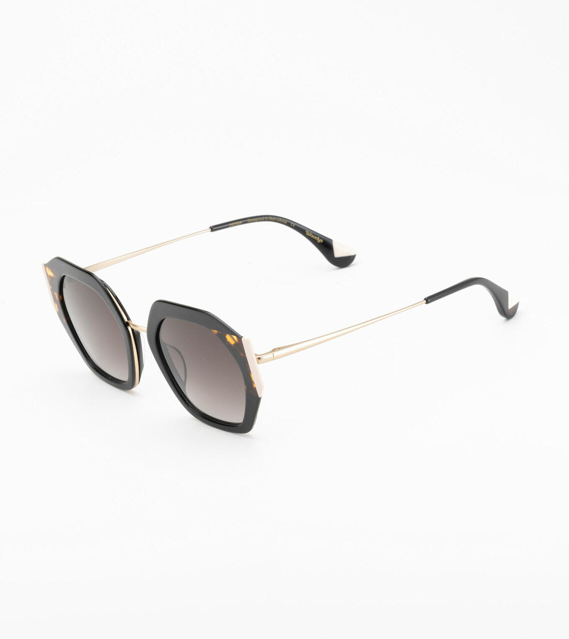 WOODYS ARIADNA 01