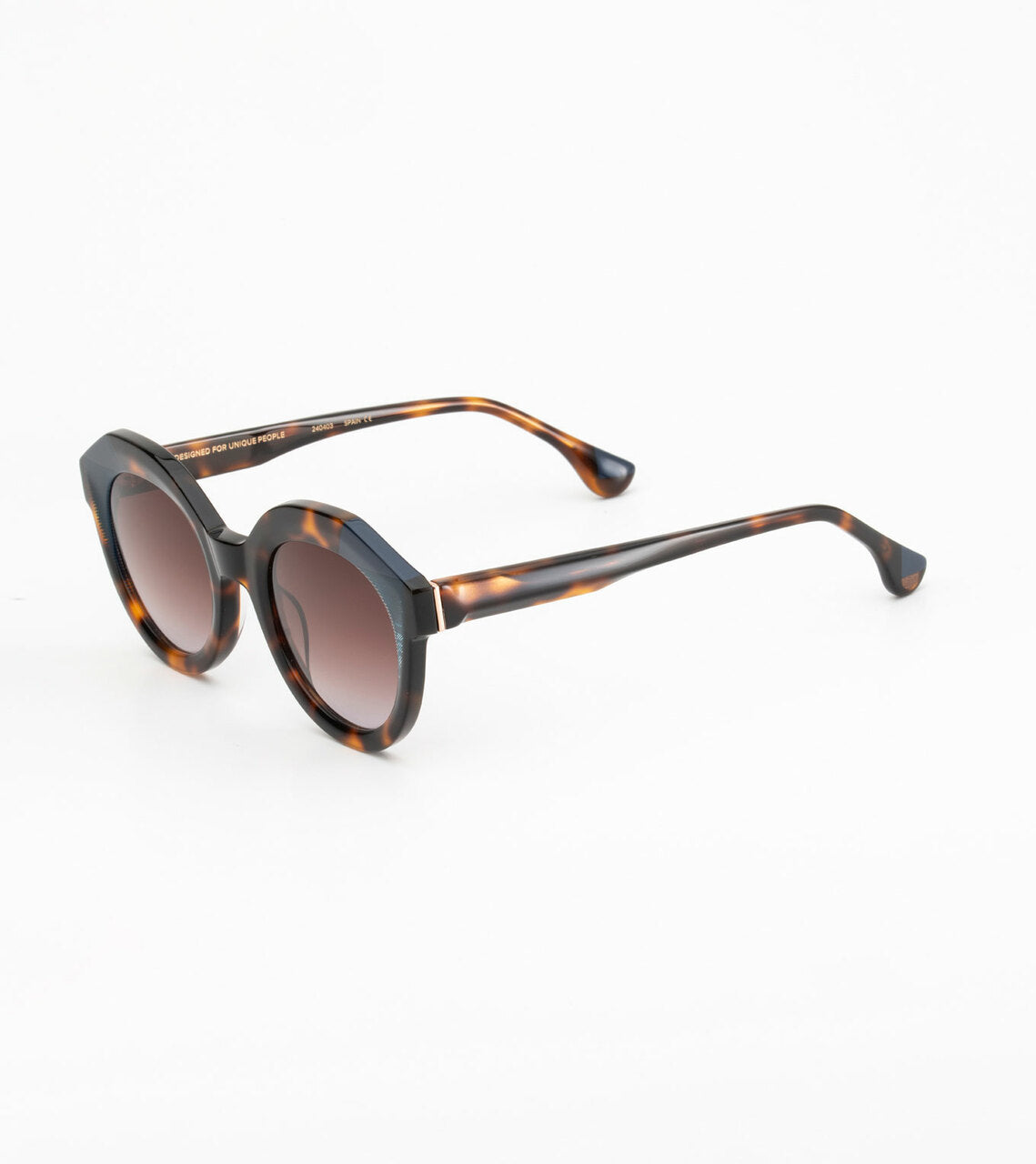 WOODYS RIANNE 02