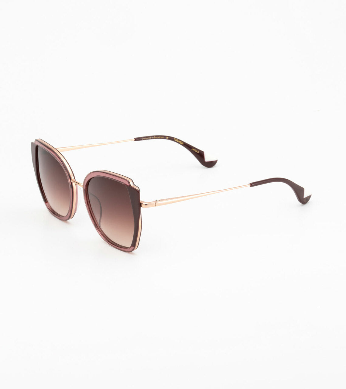 WOODYS VITTORIA 02